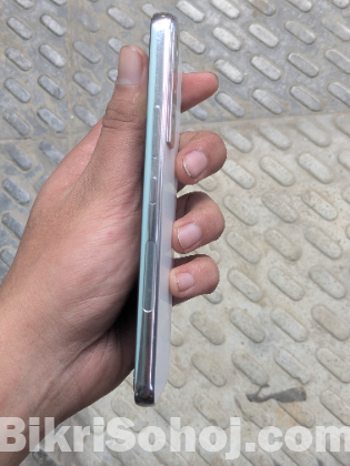 SAMSUNG S22 100% FRESH AND WATERPROOF